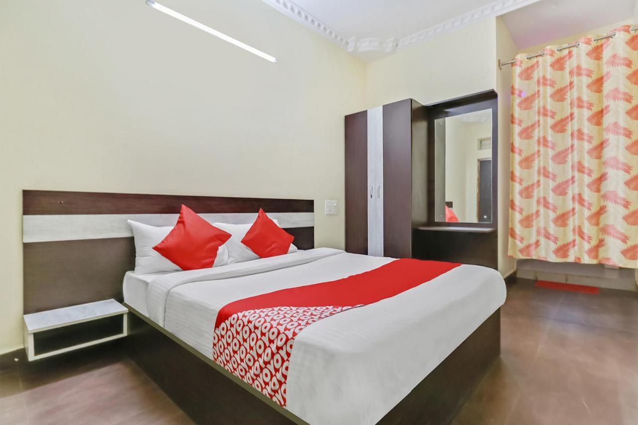 Oyo J P Palace Hotel Dod Ballāpur Buitenkant foto