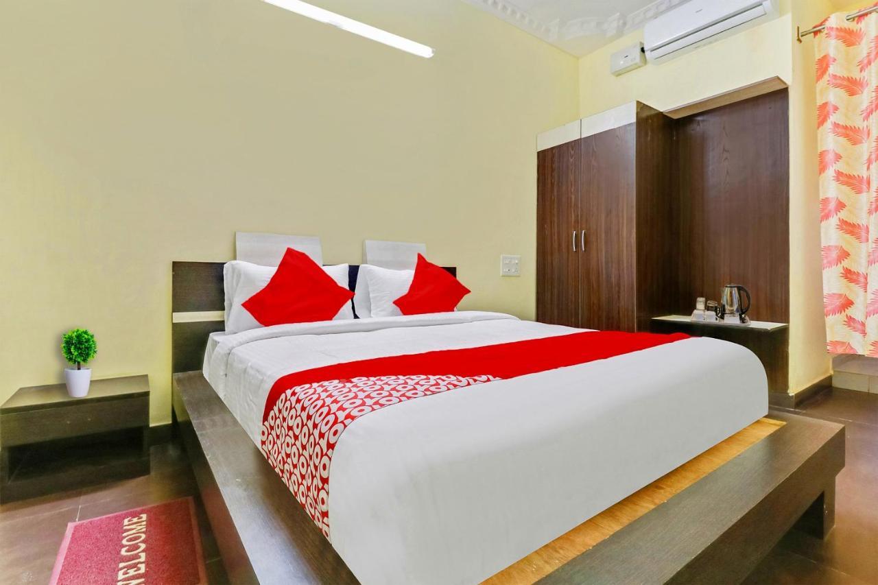 Oyo J P Palace Hotel Dod Ballāpur Buitenkant foto
