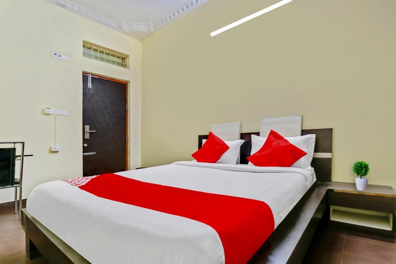 Oyo J P Palace Hotel Dod Ballāpur Buitenkant foto